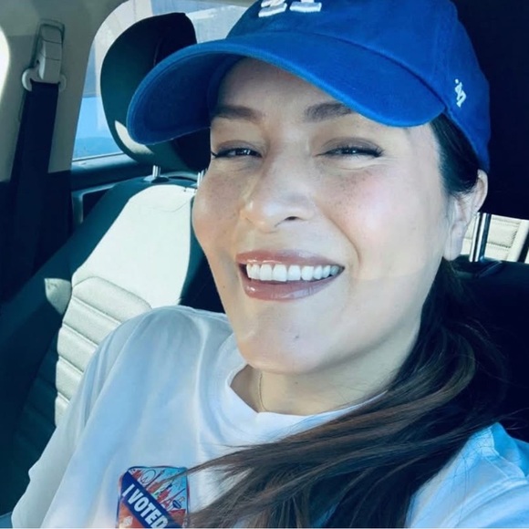 Natalie’s Closet🌺 - Picture 2 of 2